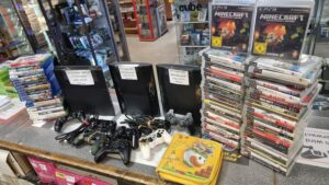 Ankauf PS4 Konsole 500GB2.Generation (ohne OVP) 115Euro
PS3 Superslim 500GBKonsole (ohne OVP) 75Euro
#ps3 #playstation3 #sonyps3 #sonyps4 #playstation3 #sonyps4games #videogames #videogameshop #gameshop #powergames