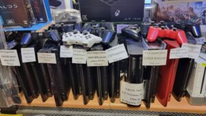 viele Ps3 Konsolen wieder da. #ps3 #playstation3 #sonyps3 #sonyplaystation3 #ps3games #ps3game #game #games #gameshop #videogame #videogamescollection #videogamecollector #VideoGameShop #powergames
